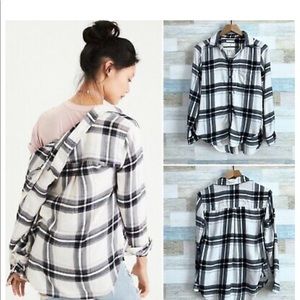 Size S American eagle flannel button up shirt